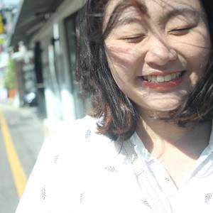 Meet your Posher, Hương